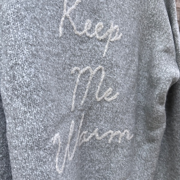 Wildfox Gray Women's Sweater NWT Very Oversized - Picture 3 of 7